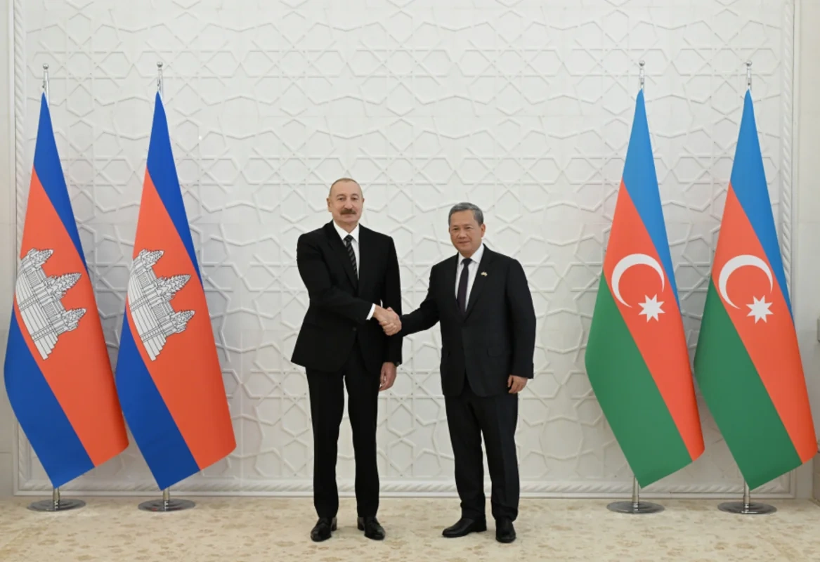 İlham Əliyev Kambocanın Baş nazirini qarşıladı - FOTO
