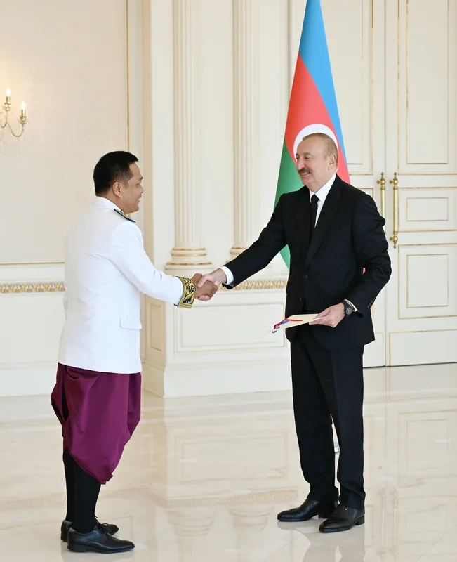 Prezident Kambocanın ölkəmizə yeni təyin olunmuş səfirini qəbul etdi - FOTO