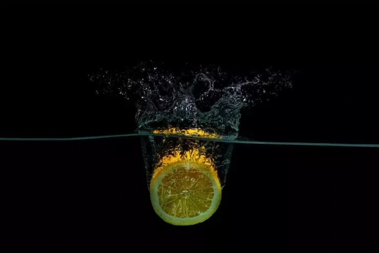 Hər gün limon yeməyiniz üçün 6 SƏBƏB
