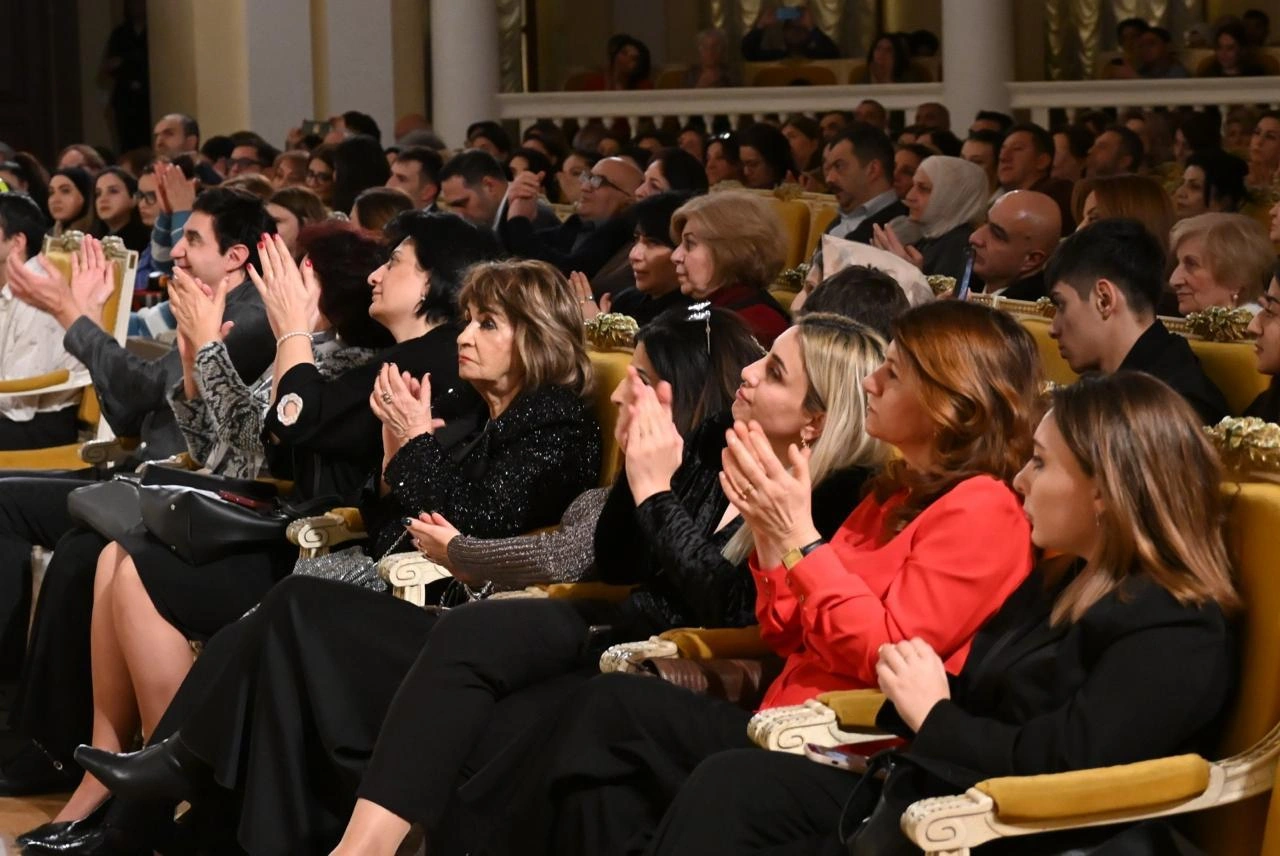Xalq şairi Fikrət Qocanın 90 illiyinə həsr olunan konsert keçirildi - FOTOLAR