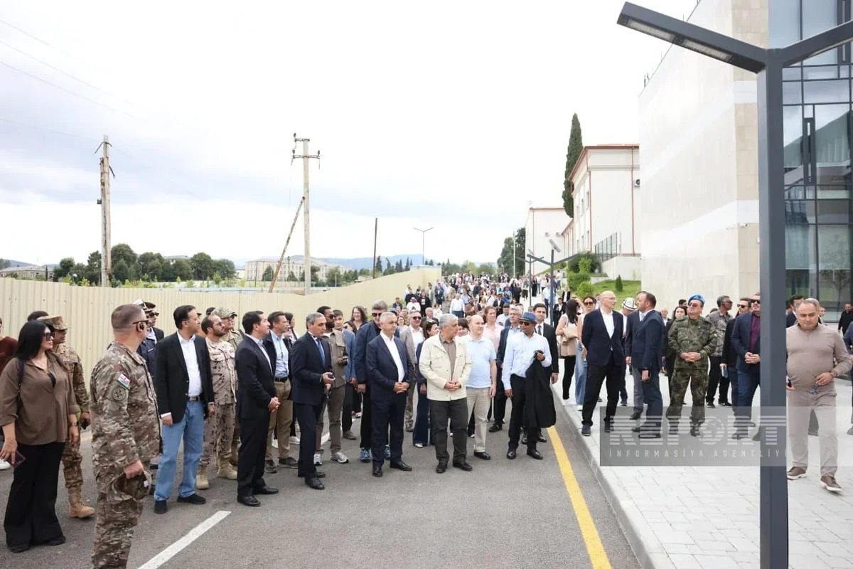 Xarici diplomatlar Qarabağ Universitetinin fəaliyyəti ilə tanış olublar - FOTO