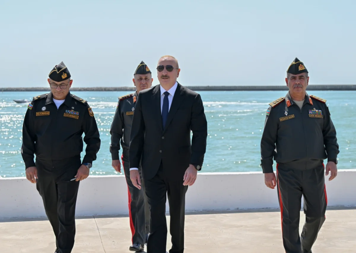 İlham Əliyev Hərbi Dəniz Qüvvələrində oldu - FOTOLAR