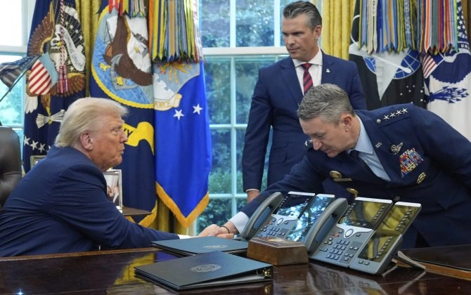 Tramp yüksək vəzifəli generalın İrana hücumun ağır riskləri haqda xəbərdarlığını qulaqardına vurdu...