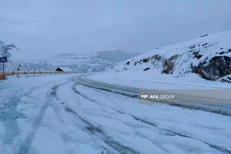 Qərb bölgəsinə güclü qar yağdı - FOTO
