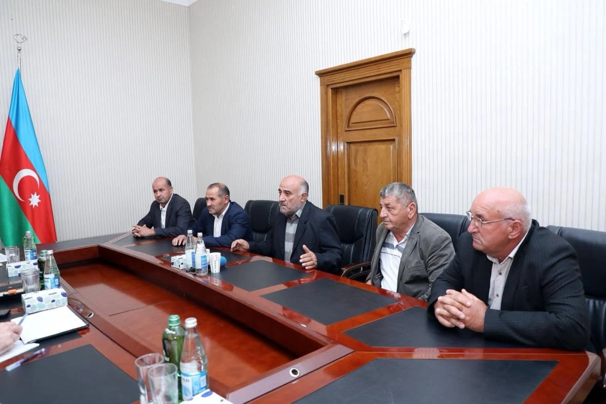 “Azəriqaz”ın baş direktoru Ağcabədidə vətəndaş qəbulu keçirdi - FOTO