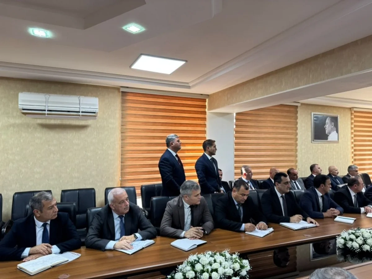 İcra başçısı bu vəzifəli şəxsləri cəzalandırdı - FOTOLAR