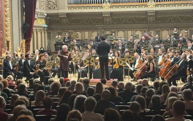 Buxarestdə dirijor Fuad İbrahimovun rəhbərliyi ilə konsert keçirilib - FOTOLAR