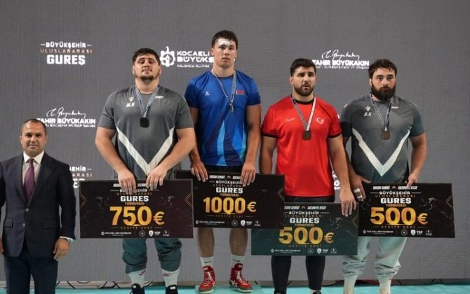 Azərbaycan güləşçiləri Türkiyədə keçirilən turnirin ilk günündə 4 medal qazandı - FOTO