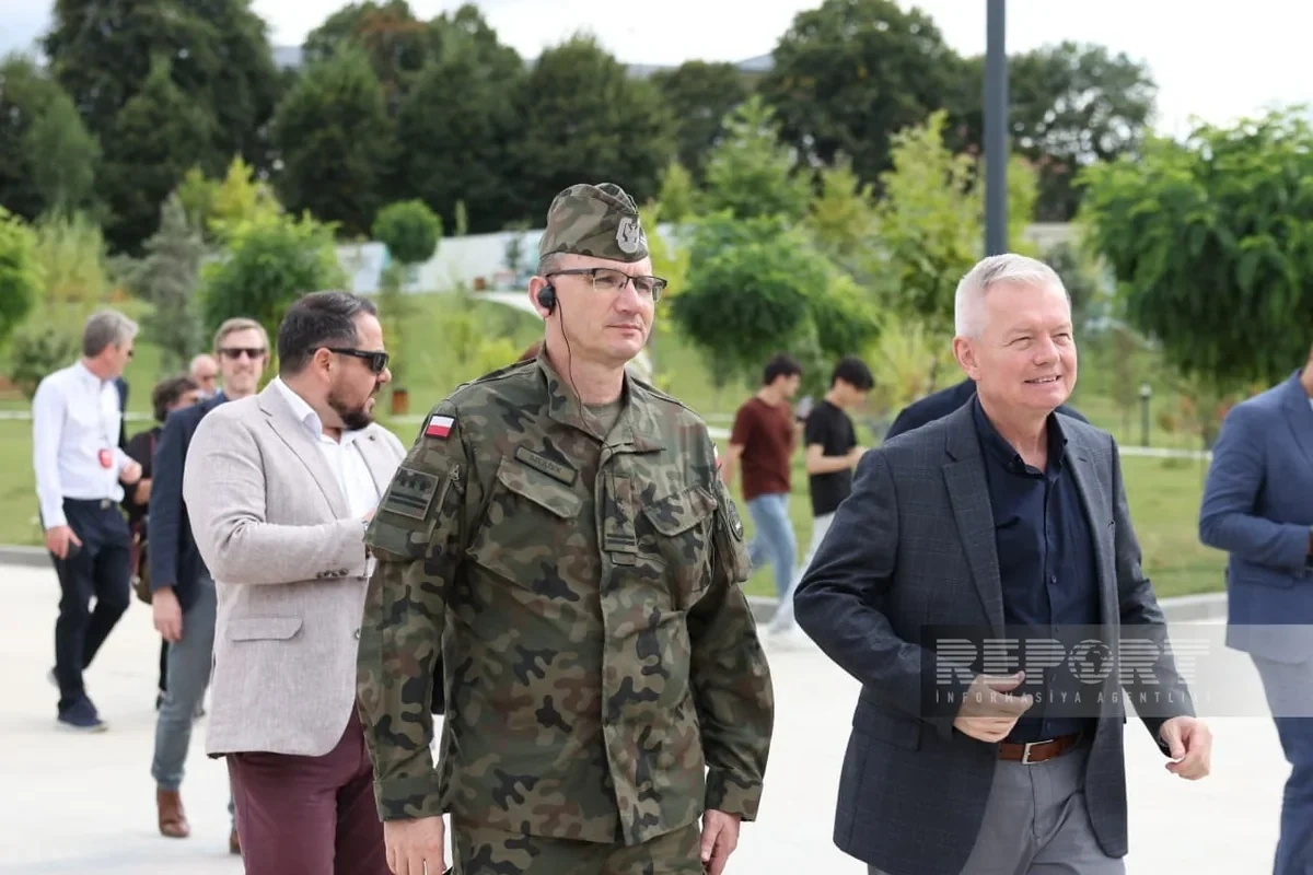 Xarici diplomatlar Qarabağ Universitetinin fəaliyyəti ilə tanış olublar - FOTO