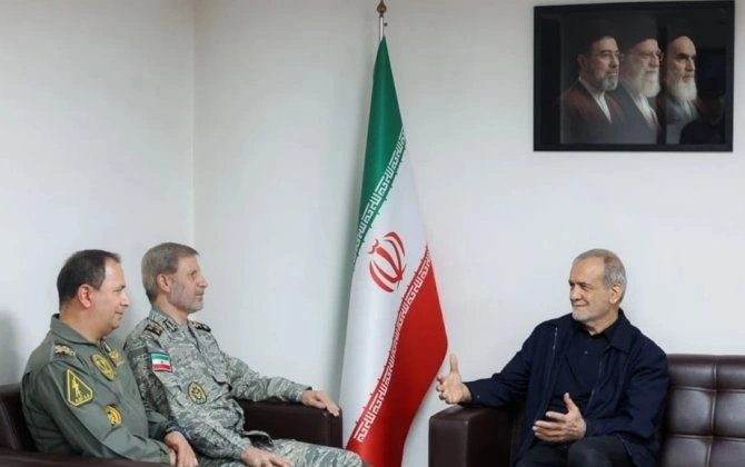 Pezeşkian ordu və SEPAH rəhbərliyi ilə məsləhətləşmələr apardı: "Hakimiyyət daxilində heç bir fikir ayrılığı yoxdur..."