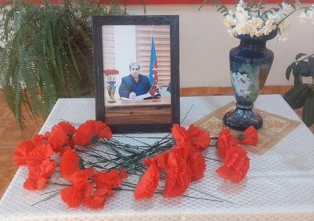 Direktor müavini VƏFAT ETDİ - FOTO