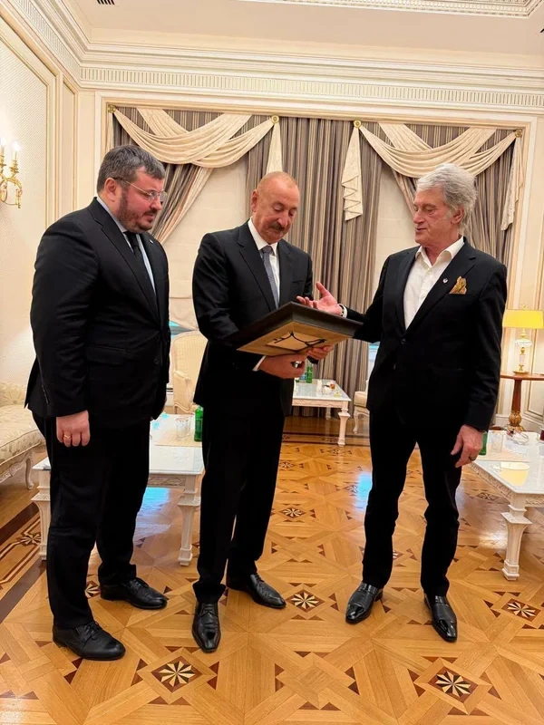 Viktor Yuşenko Ukraynaya dəstəyə görə İlham Əliyevə təşəkkür edib - FOTO