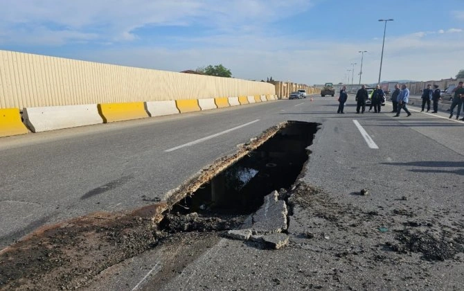 Bakı-Ələt-Qazax-Gürcüstan yolunda çökmə baş verib, hərəkət məhdudlaşdırılıb - FOTO