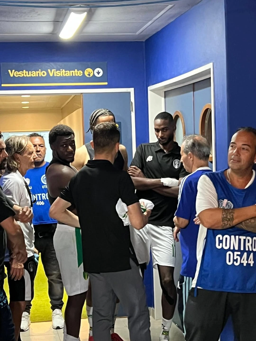 Əvvəlcə Messi ilə rəqib oldular, sonra növbəsinə dayandılar - FOTO