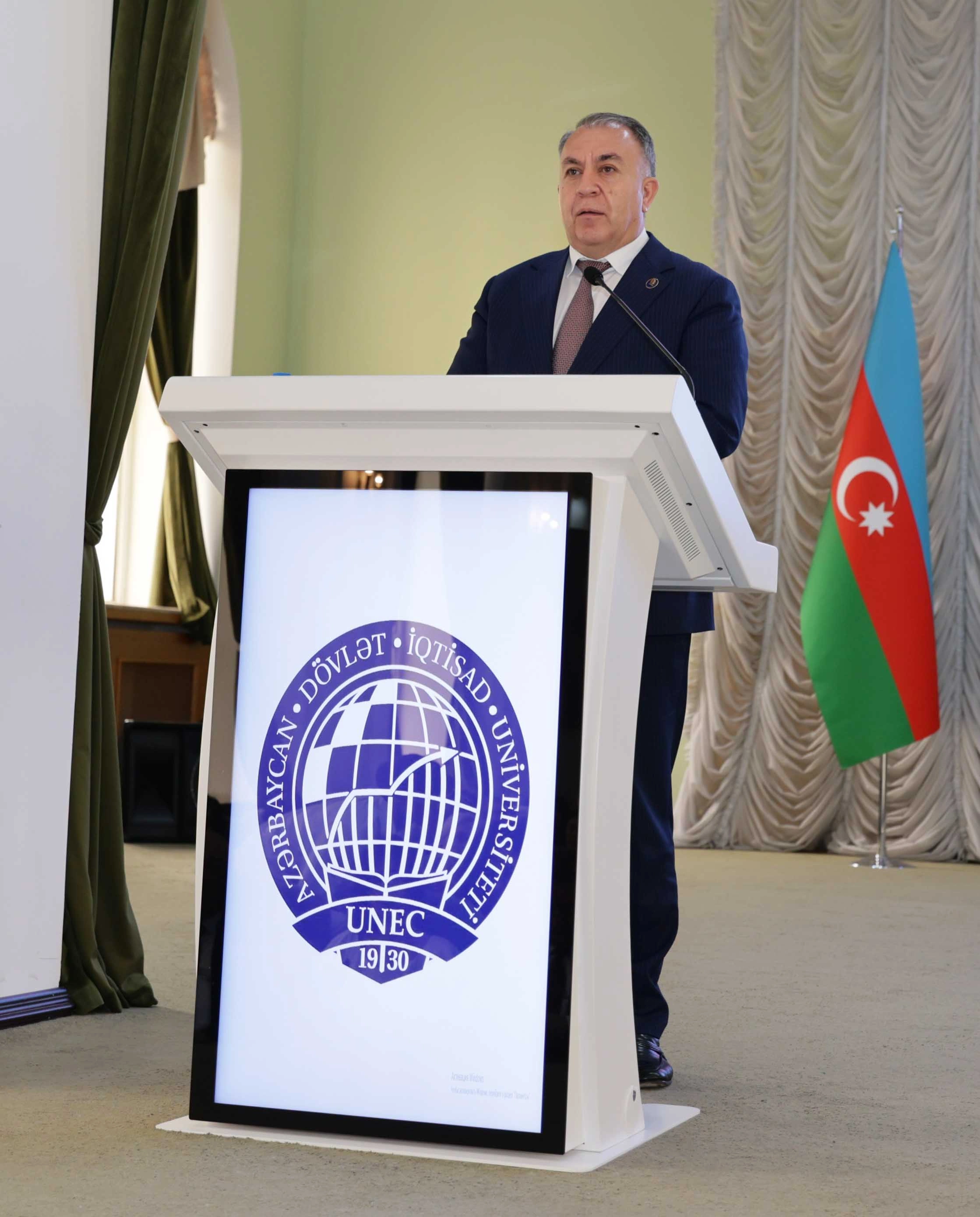 UNEC-də “Heydər Əliyev irsi: Elm, təhsil və milli tərəqqi” adlı elmi-praktiki konfrans keçirilib - FOTO