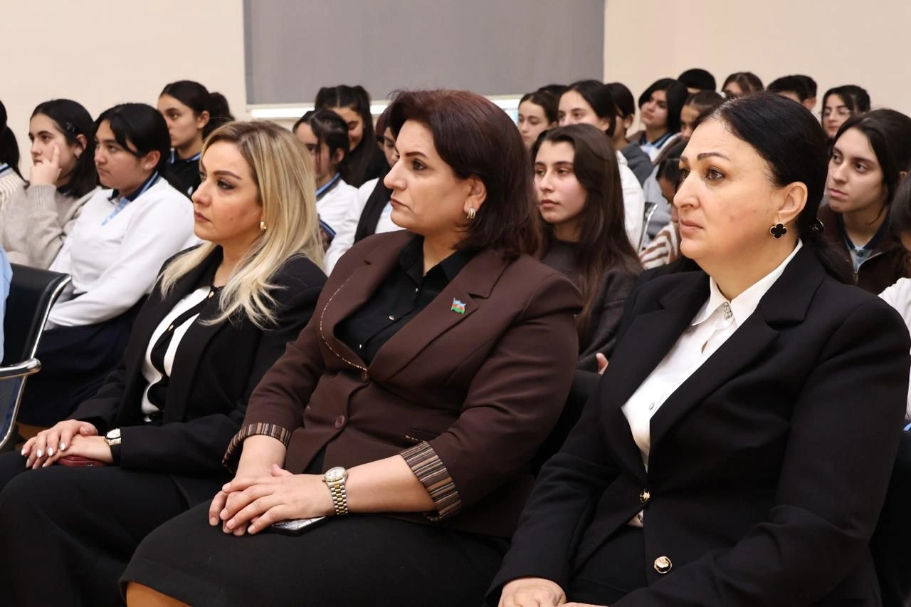 BSU-nun rektoru Astara rayonunda məktəblilərlə görüş keçirib - FOTOLAR