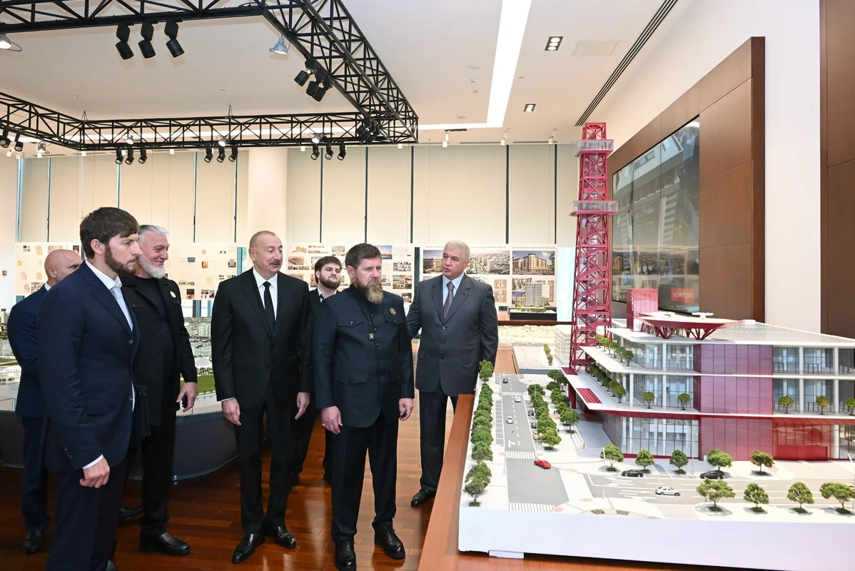 İlham Əliyev və Ramzan Kadırov "Bakı Ağ Şəhər"də olublar - Foto