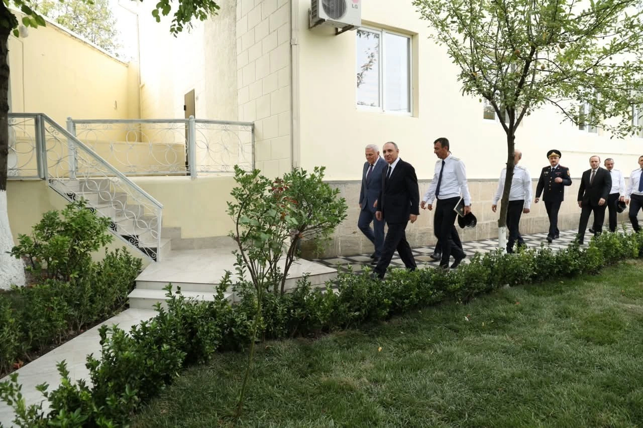 Kamran Əliyev Şəkidə vətəndaşları qəbul etdi  və xidməti mənzillərə baxış keçirdi - FOTOLAR