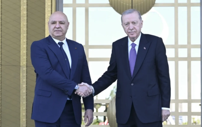 Livan Prezidenti Türkiyədə rəsmi səfərdədir