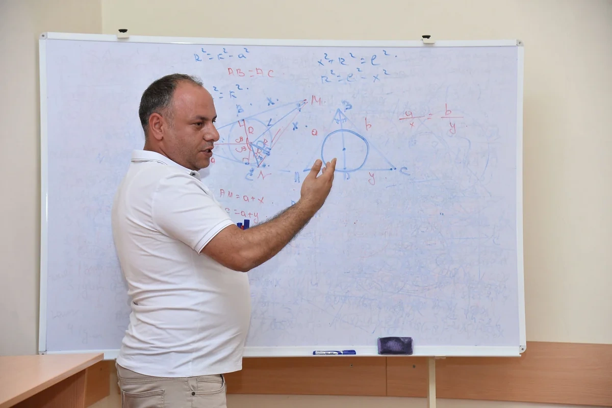 Yeni təmayül tədris modeli üzrə müəllimlərin seçiminə başlanılıb - FOTO