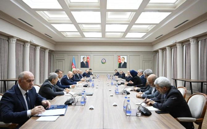 Şahin Mustafayev İran xarici işlər naziri ilə görüşüb