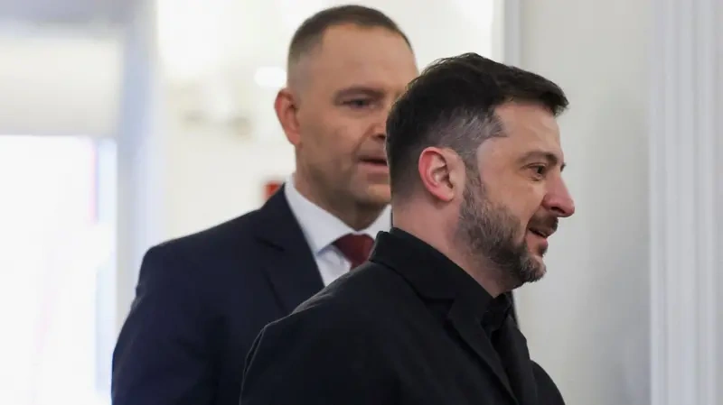 "Ağ qartal" qalmaqalı: Polşa prezidentinin Zelenskini mükafatdan məhrum etməsi nə ilə nəticələnə bilər? - BBC
