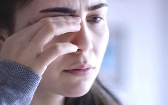 Gözlərdə bulanıqlaşma nədən xəbər verir?