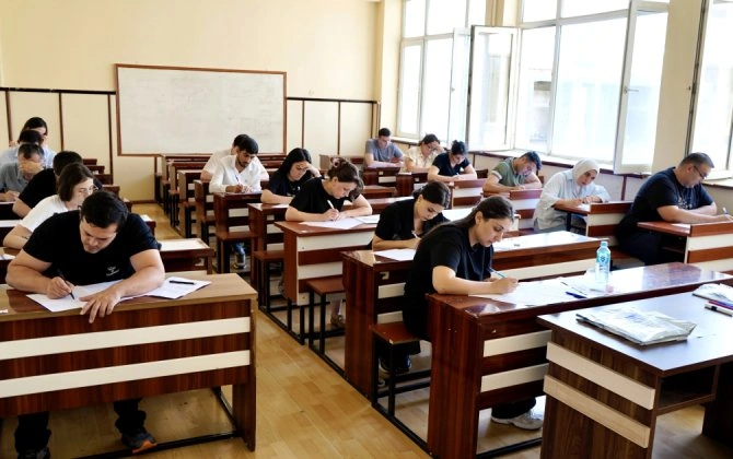 Doktorantura və dissertantura üzrə xarici dildən qəbul imtahanı keçirilib