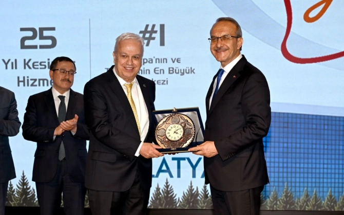 Malatyadan dünyaya uzanan şəfa körpüsü - FOTO