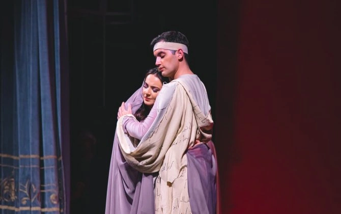 Festival çərçivəsində Akademik Musiqili Teatrda "Leyli və Məcnun" tamaşası nümayiş olunub