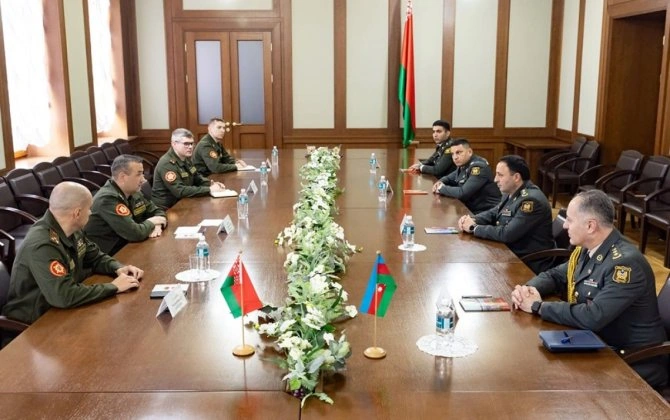 Azərbaycan və Belarus MN-in hərbi informasiya nümayəndələrinin işçi görüşü keçirilib - FOTO