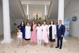 Mehriban Əliyeva Elmi-Tədqiqat Pediatriya İnstitutunu ziyarət edib - FOTO