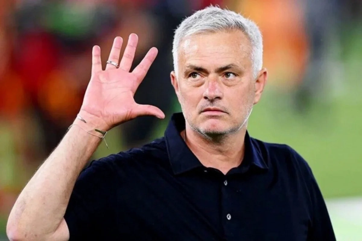 Fabritsio Romano: "Mourinyo "Real Madrid"lə müqavilə imzalayıb"