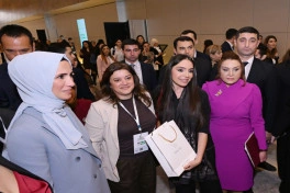 İƏT Mədəniyyət Festivalı çərçivəsində Qadınların Yaradıcı Forumu keçirilib - FOTO