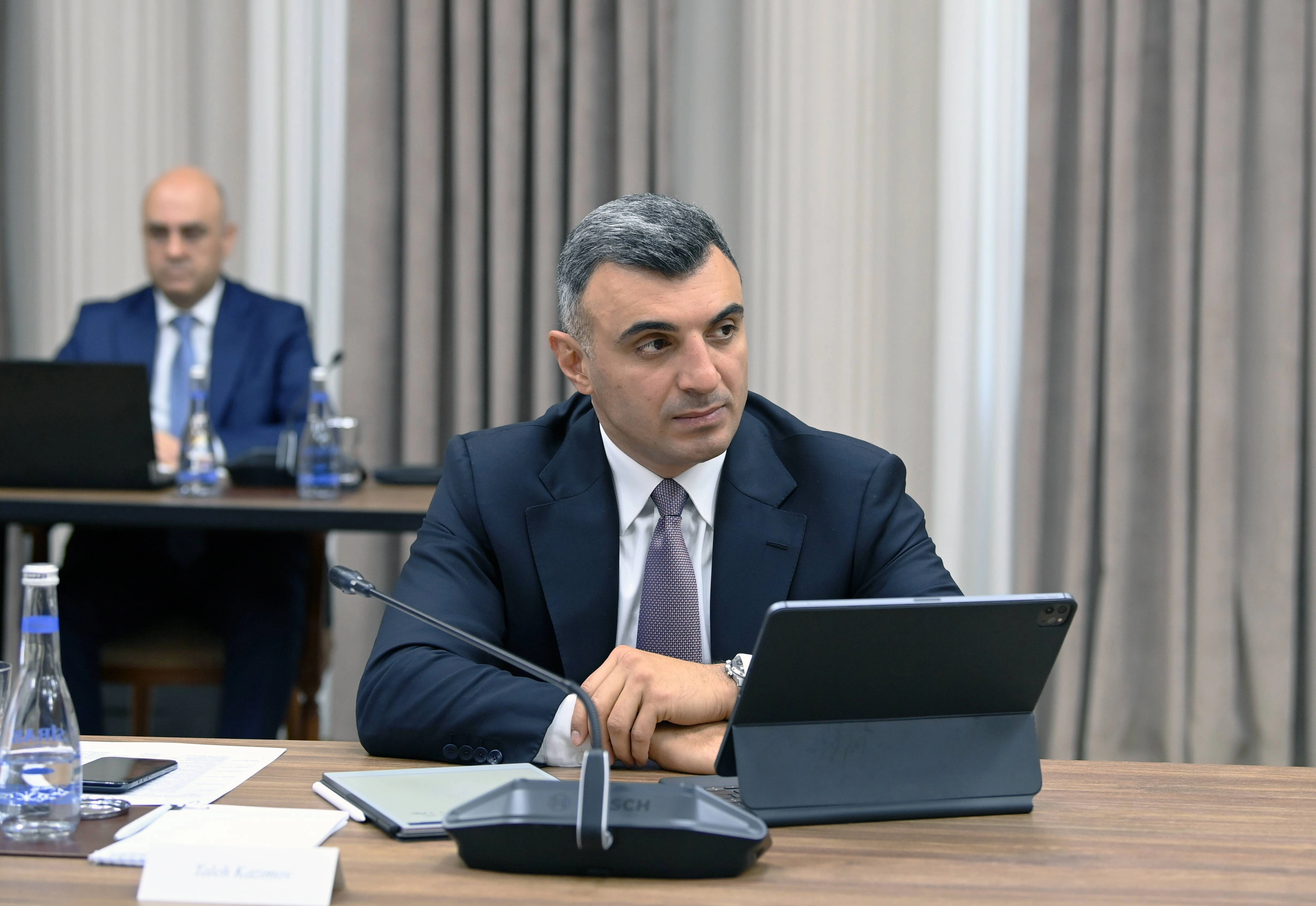 İqtisadi Şuranın iclası keçirildi - FOTO
