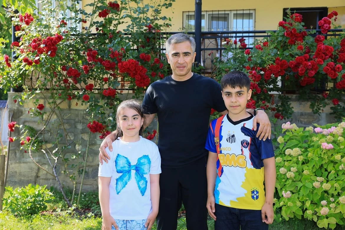 Anar Ələkbərov Milli Qəhrəmanın ailəsini ziyarət etdi - FOTOLAR