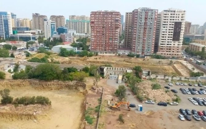 Bakının mərkəzindən GÖZLƏNİLMƏZ görüntü - Tanınmış memar ifşa etdi!