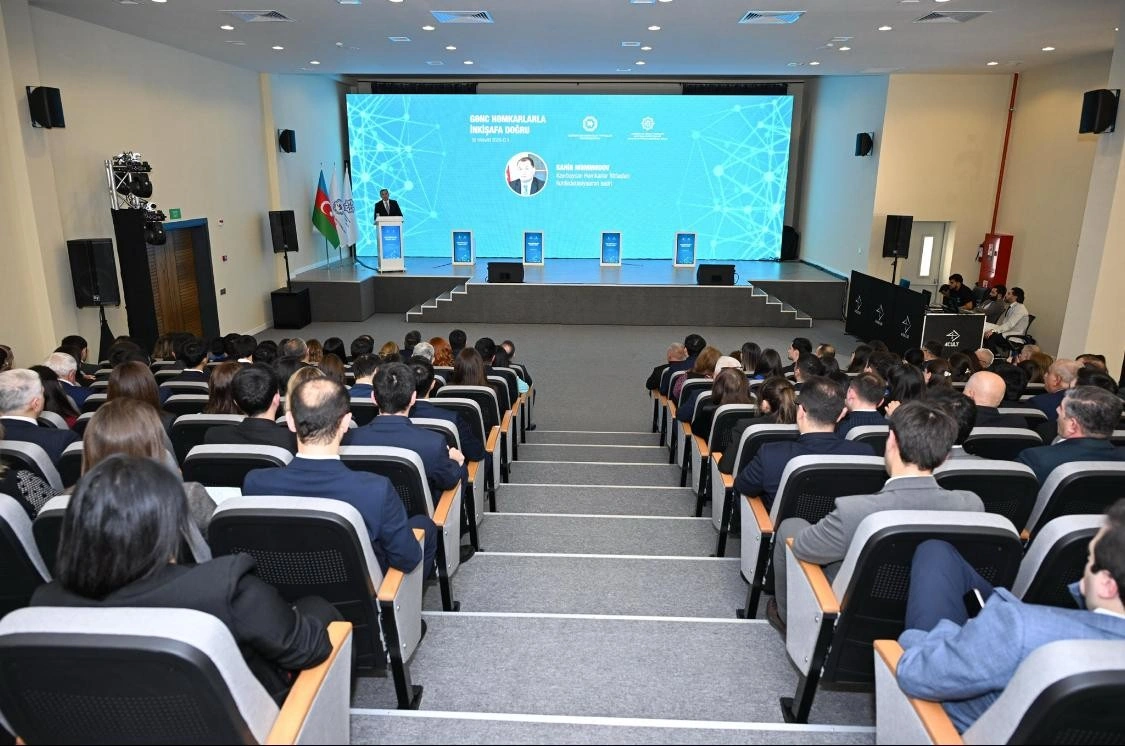 "Gənc həmkarlarla inkişafa doğru" adlı tədbir keçirilib - FOTOLAR