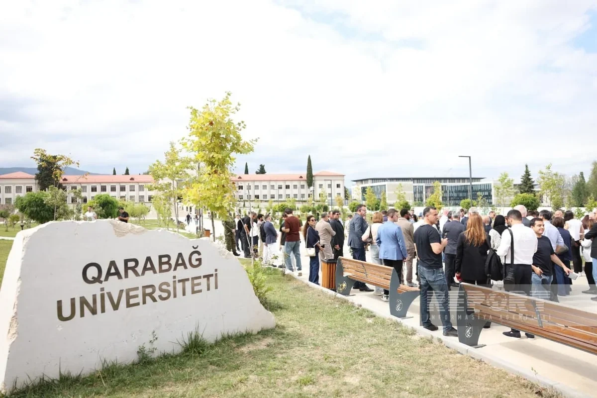 Xarici diplomatlar Qarabağ Universitetinin fəaliyyəti ilə tanış olublar - FOTO