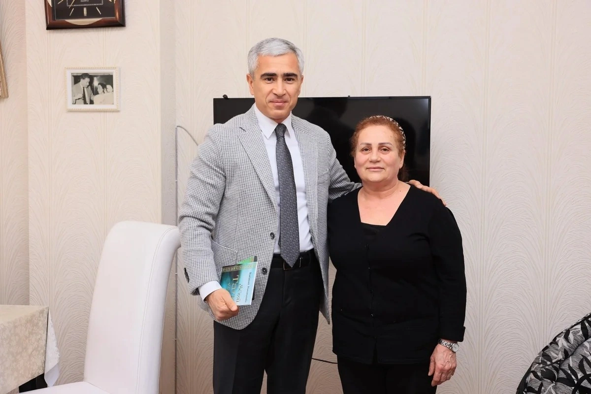 Anar Ələkbərov Nəriman Həsənzadəni evində ziyarət etdi - FOTOLAR