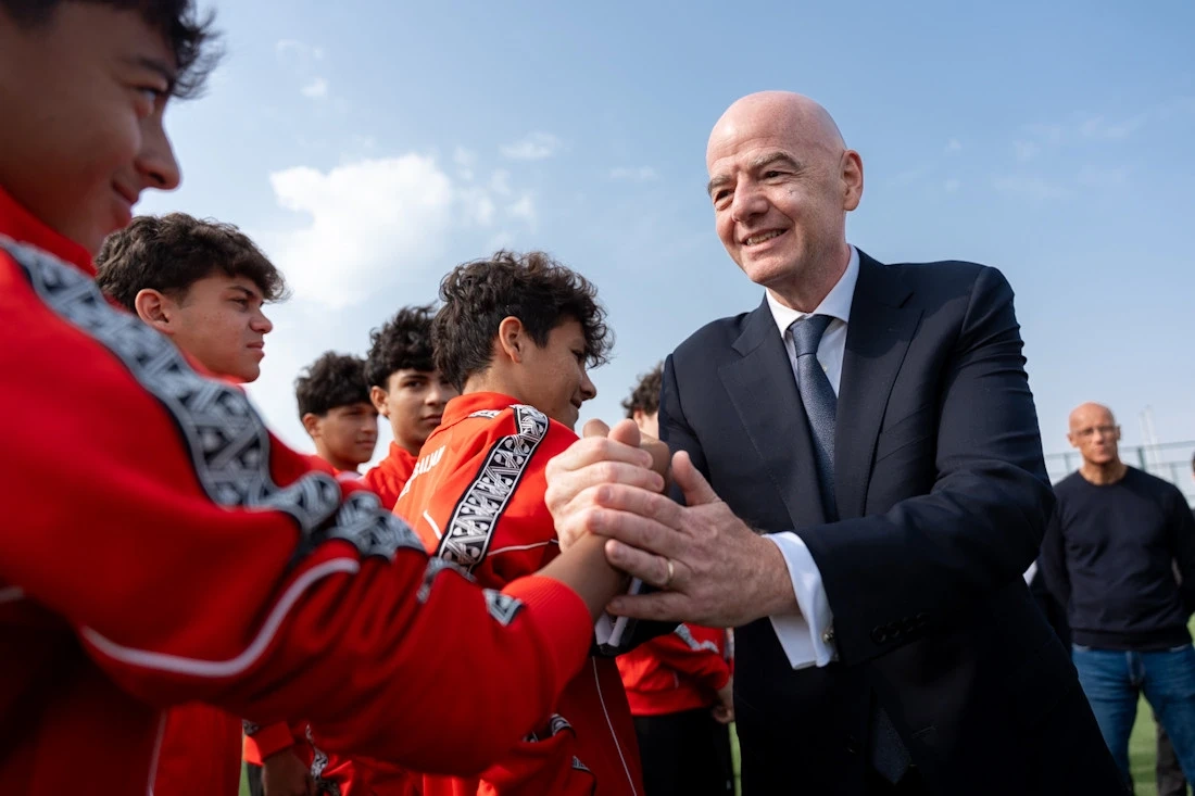 İnfantino Hövsanda inşa olunan meydançalara baxış keçirdi - FOTOLAR