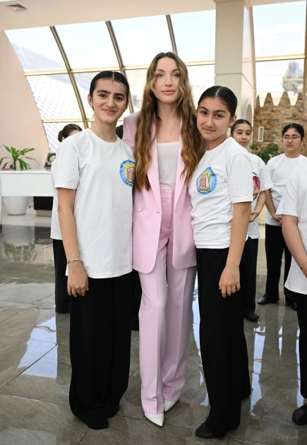 Alena Əliyeva “Zəkaların mübarizəsi II” olimpiadasının final mərhələsində - FOTOLAR