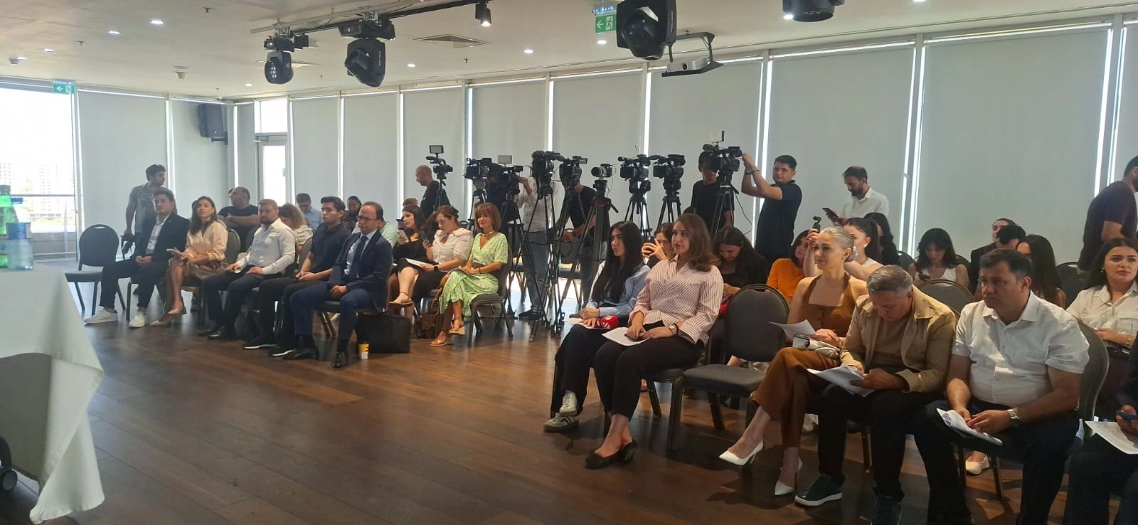 Böyük Britaniya səfiri: "Azərbaycan vacib iqtisadi tərəfdaşımızdır" - FOTO