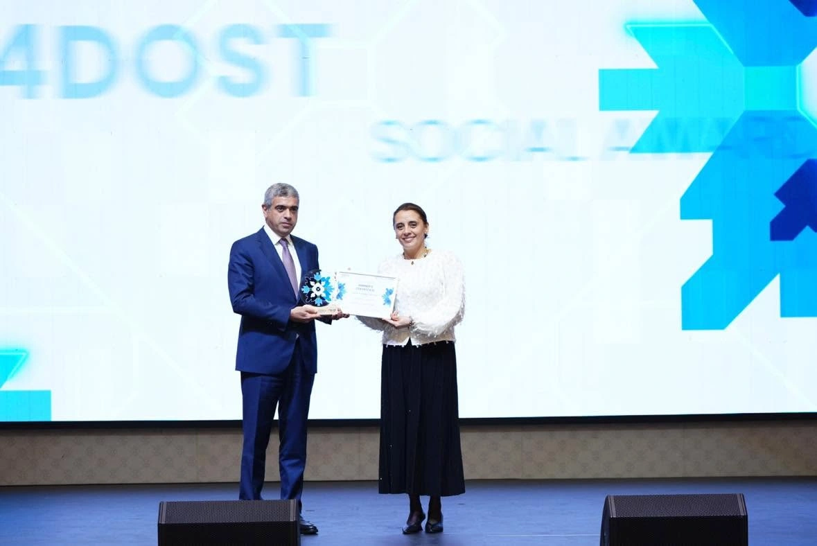 “AI4DOST Sosial Mükafatı 2026” müsabiqəsinin 7 qalibi mükafatlandırıldı - FOTO