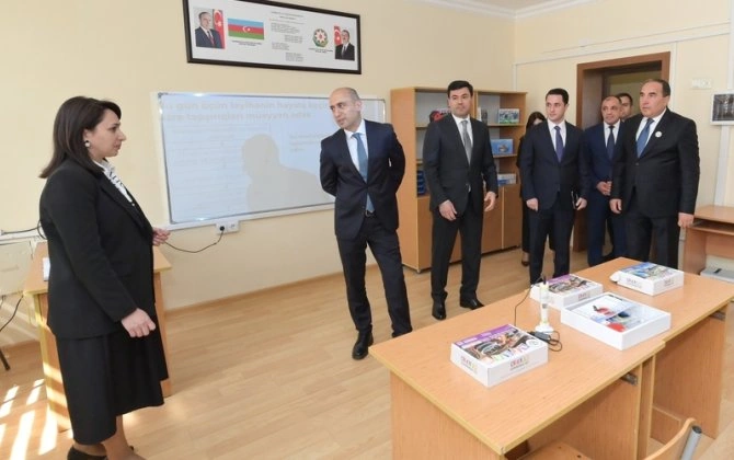 Emin Əmrullayev Xaçmazda tədris prosesi ilə tanış olub - FOTOLAR