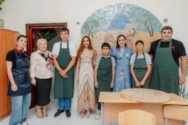 Leyla Əliyeva və Arzu Əliyeva 11 nömrəli inteqrasiya təlimli internat tipli ümumtəhsil məktəbində olublar - FOTO