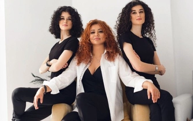 Vəfa Zeynalovadan əkizləri ilə bağlı paylaşım - FOTO