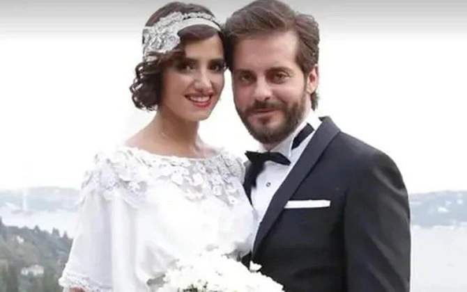 “Çox yaxşı dost olmalıydıq, səhvən evləndik”