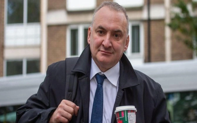 Britaniya Dövlət Xidmətinin rəhbəri istefa verib