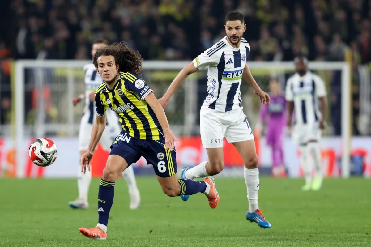 Türkiyə Superliqası: "Fənərbağça" əzəli rəqibinə çatmaq fürsətini əldən verdi